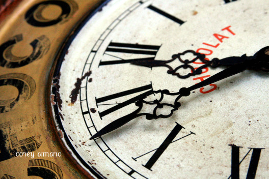 Chocolate advertisment clock