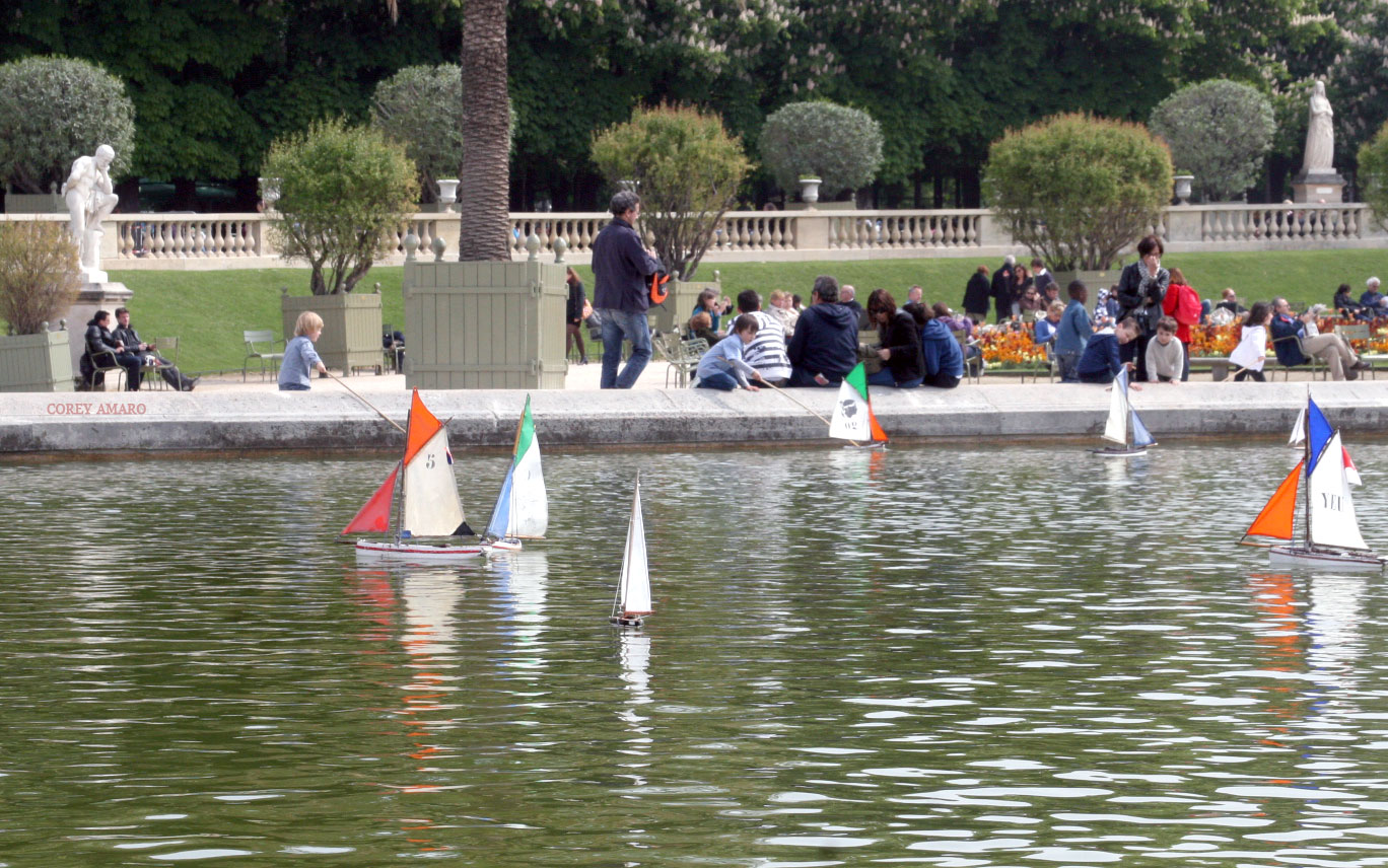 Paris-park-boats