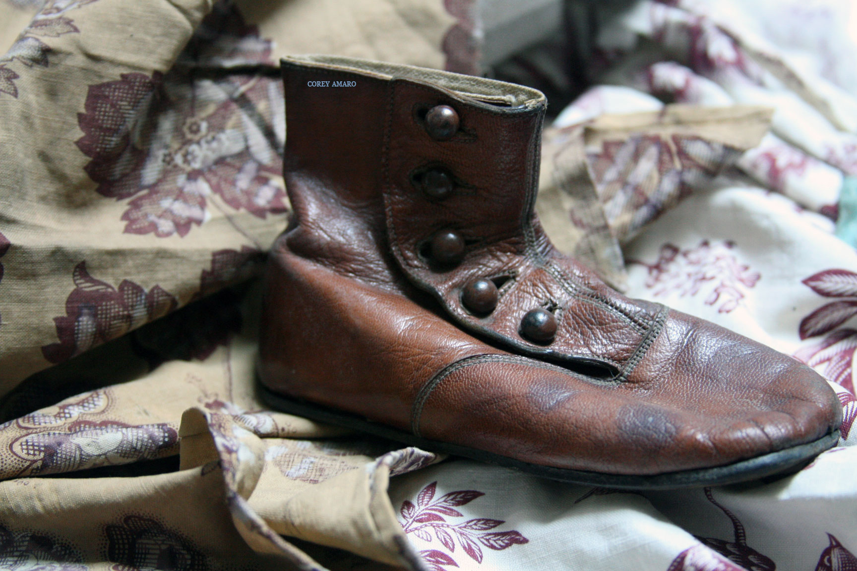 Button-shoe