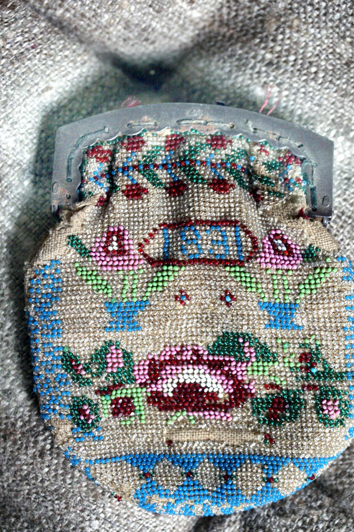Beaded-bag-1833