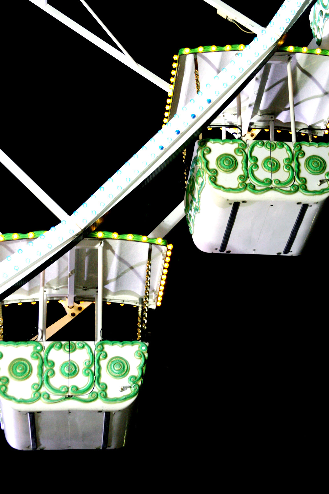 Ferris-wheeels-seats