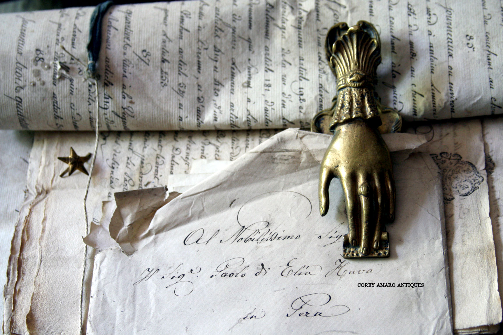 Hand-letter-holder Hand-letter-holder