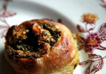 Spinach roll Spinach roll