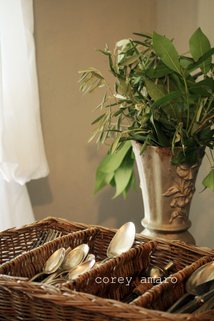 Basket to carry out silverware Basket to carry out silverware