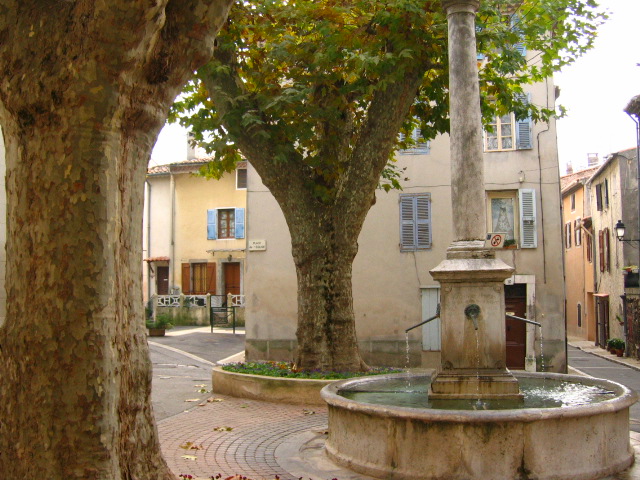fountian in frnch village