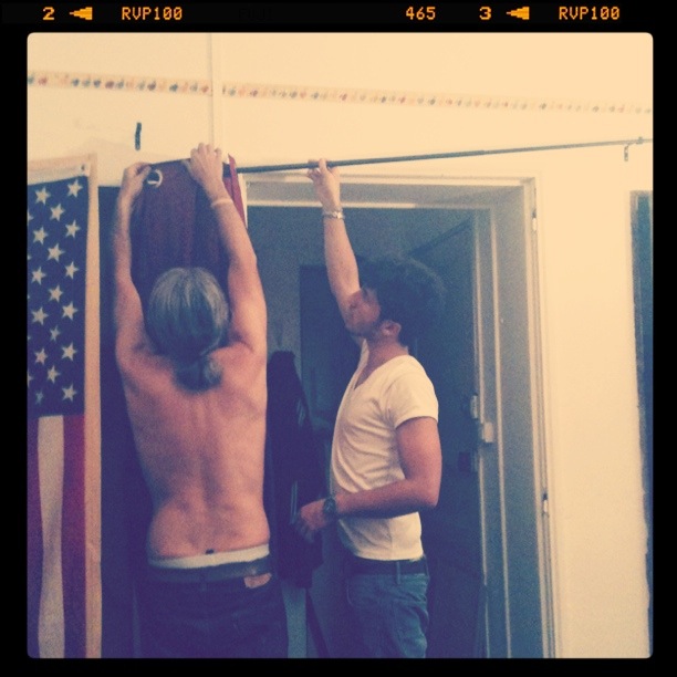 How to Hang a Curtain