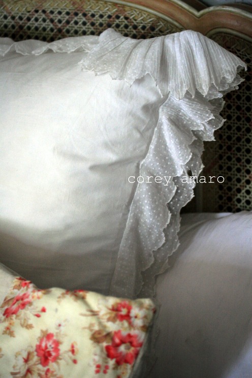 Lace sham