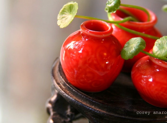 Red pots with leaves Red pots with leaves