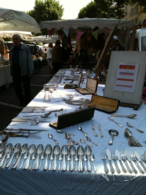 Via iphone at the Brocante Via iphone at the Brocante