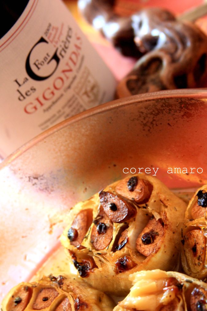 Roasted garlic with wine