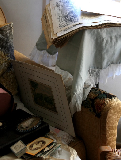 Creative passionate mess of happiness brocante stuff