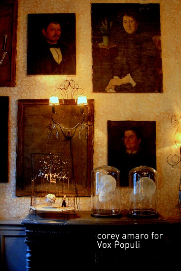 Portraits and skulls