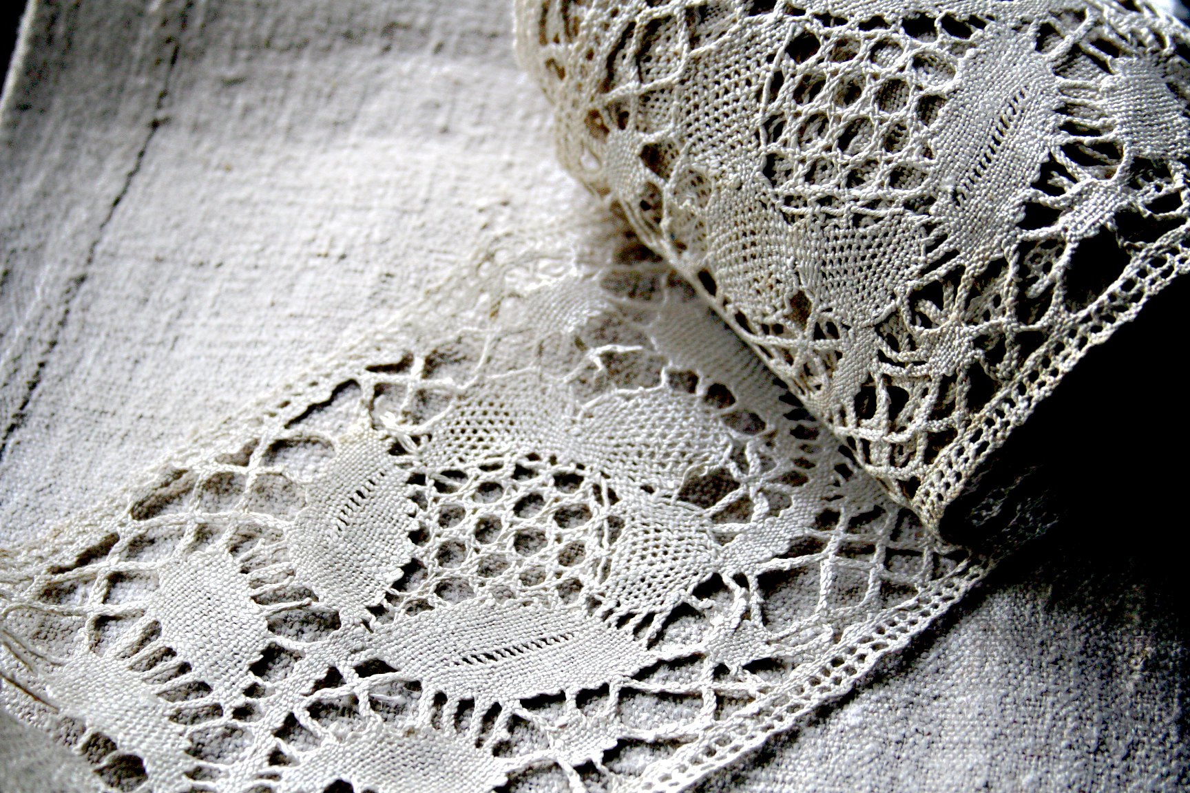 Antique-lace