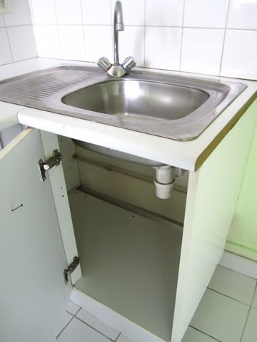 paris apartment Kitchen