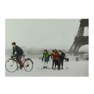 Postcard-skiing-in-paris