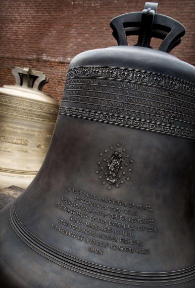 Nine new bells Notre Dame