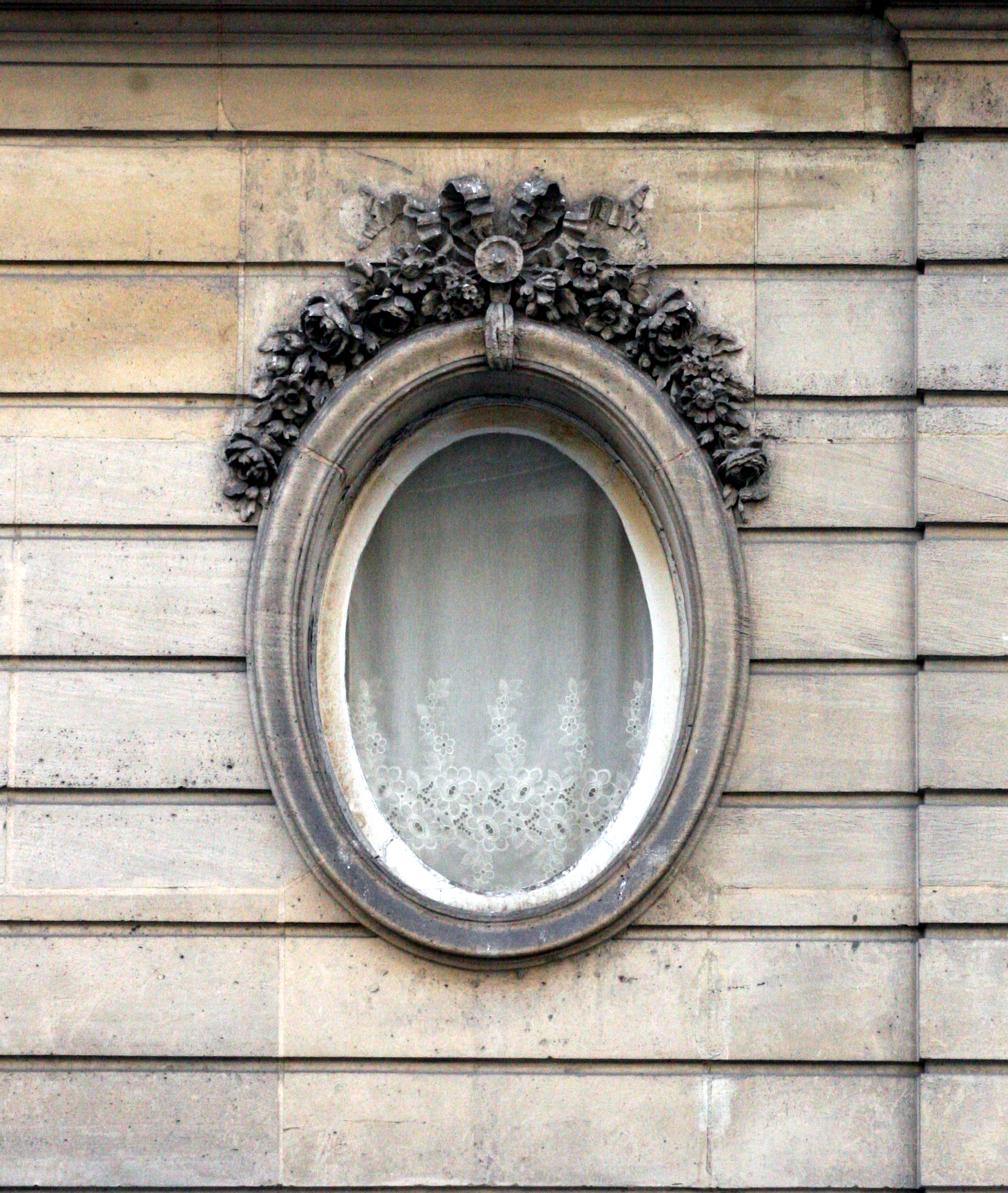 French round window