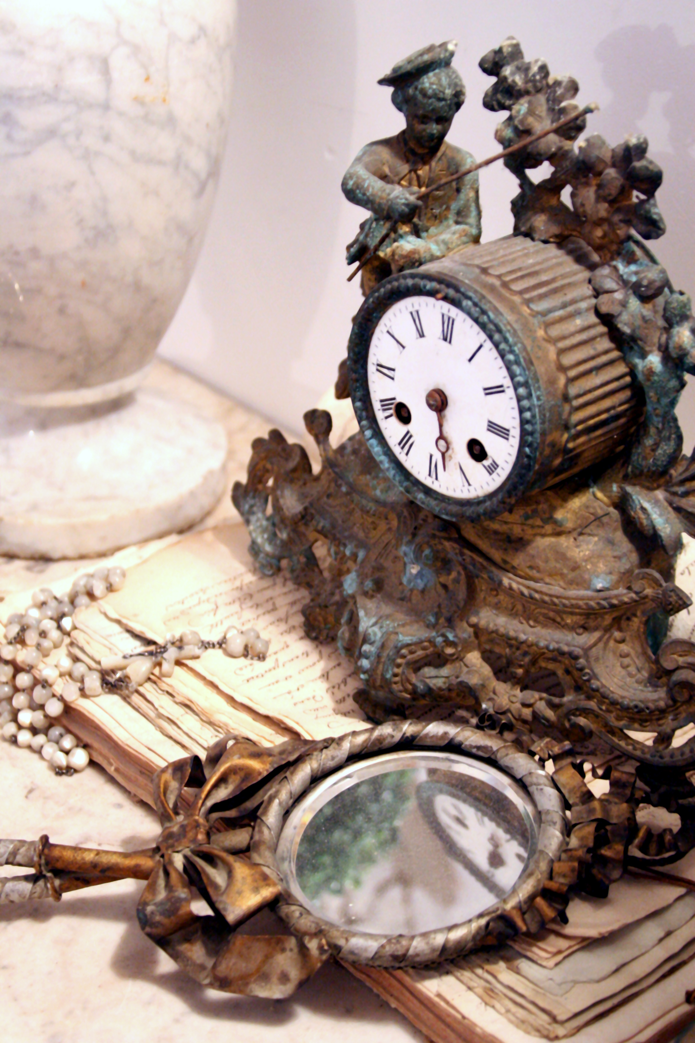 Antique-clock Antique-clock
