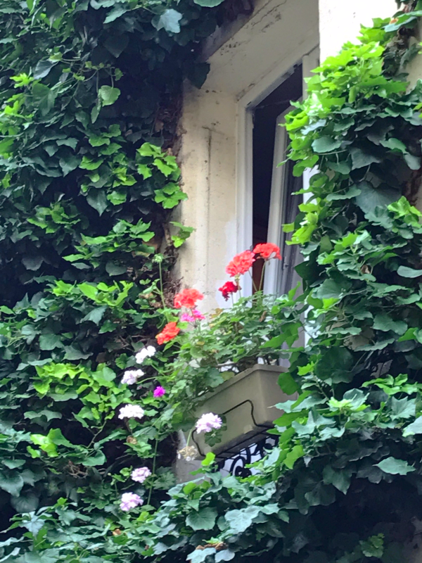 secret passageways in Paris