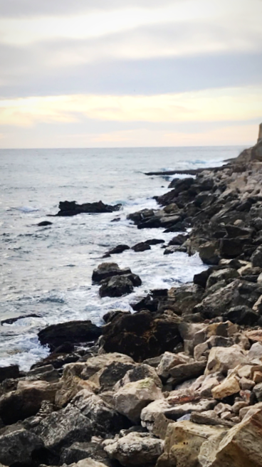 The path along cassis. The path along cassis.