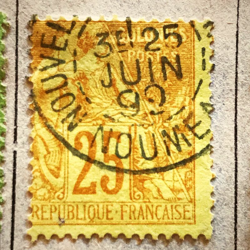 Corey amaro, brocante, living in France