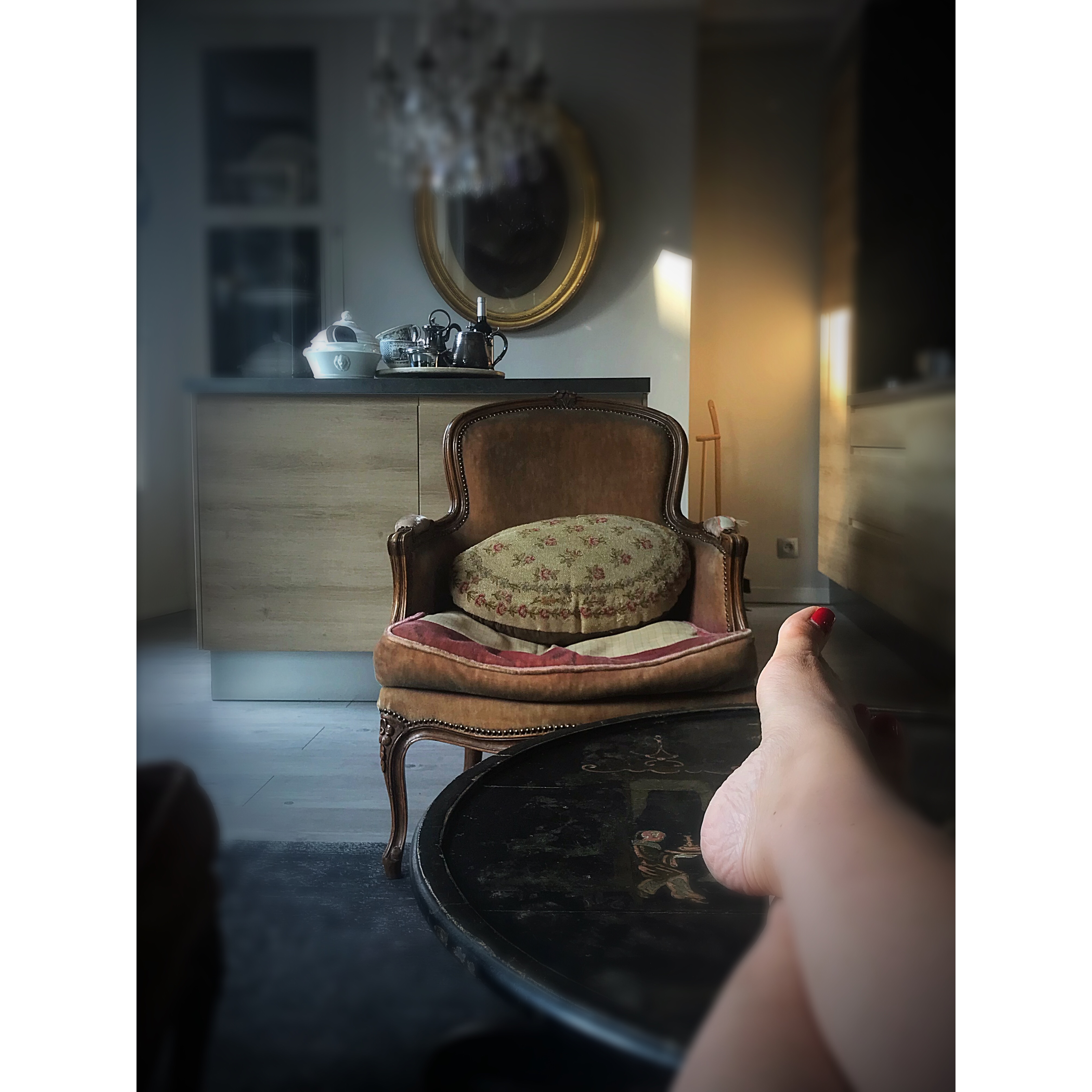 8EE7133D-2130-4EBB-8114-513769CB8D06