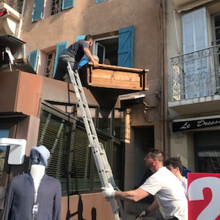 moving in Cassis moving in Cassis