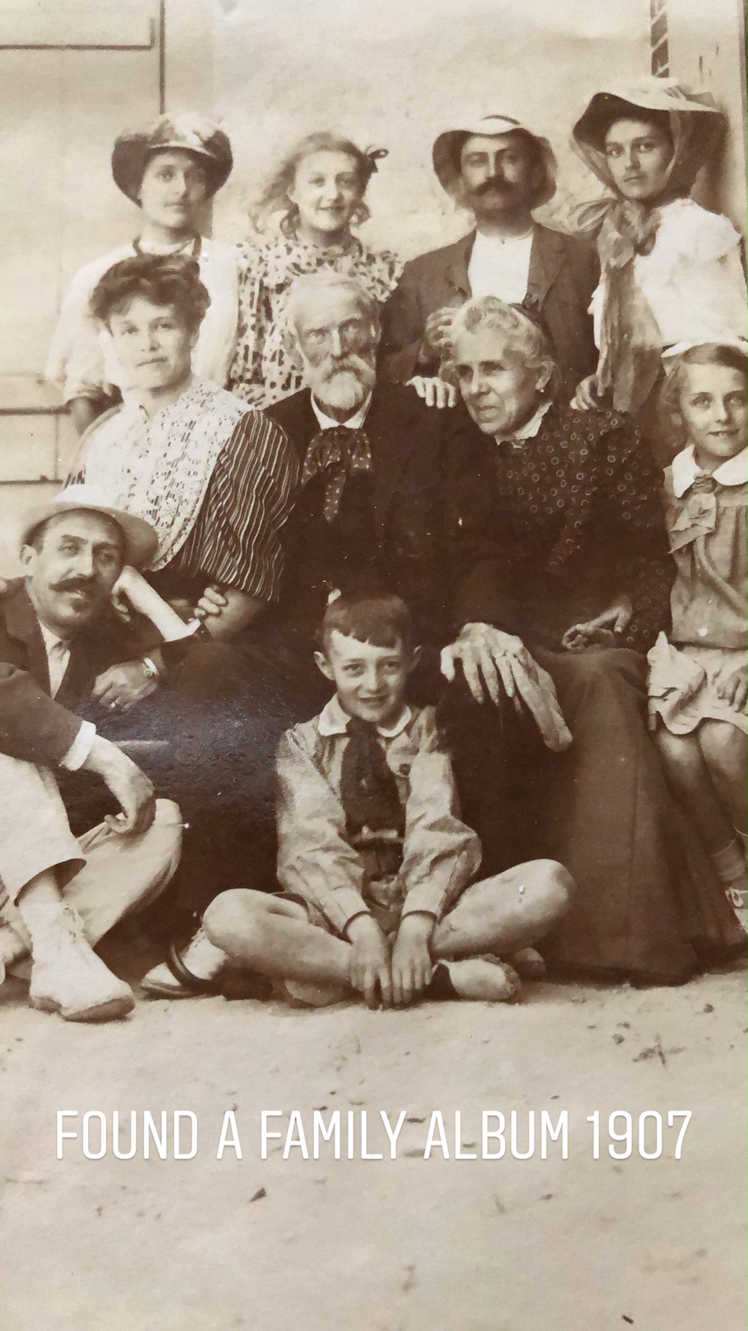 F5AF939E-C87F-4E0B-9BFA-5DE9AA3E2609 F5AF939E-C87F-4E0B-9BFA-5DE9AA3E2609