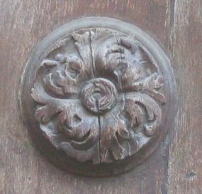Wooden_17th_century_rosette